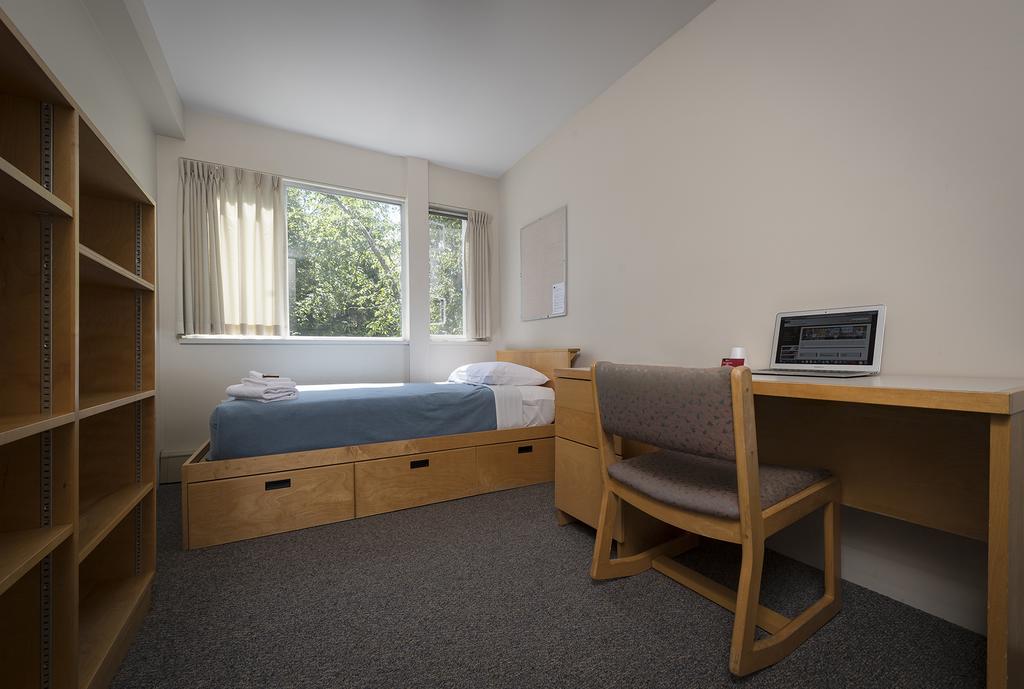 温哥华学生宿舍 舒适便捷的留学栖息地，体验后竟让购房念头暂缓